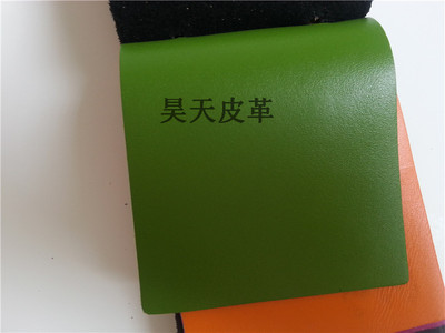 優(yōu)質(zhì)二層變色油蠟皮、瘋馬皮與貼膜皮 無(wú)極縣昊天皮革的專業(yè)生產(chǎn)與銷售