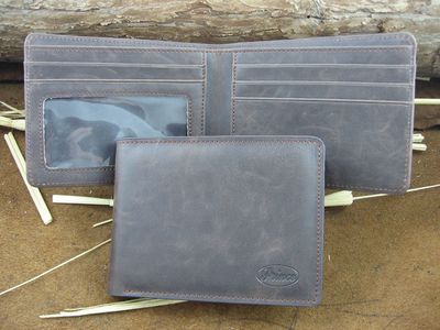 【常山縣普林斯皮革制品】男士短款2折棕色錢夾 歐美新款，實用之選